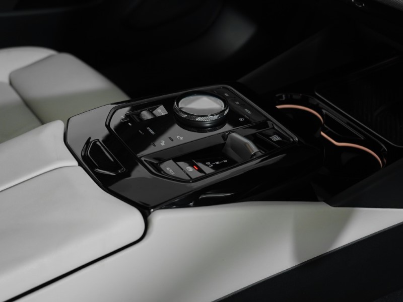 2024 (74) BMW 5 SERIES 530e M Sport Pro 4dr Auto 4518777