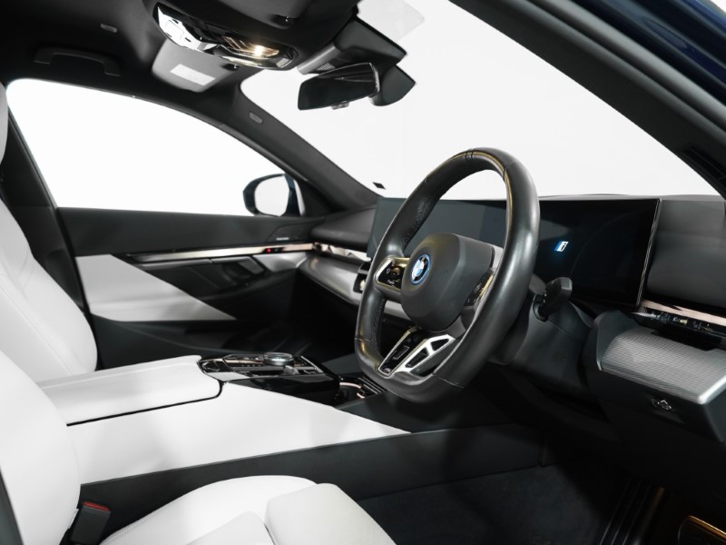 2024 (74) BMW 5 SERIES 530e M Sport Pro 4dr Auto 4518775