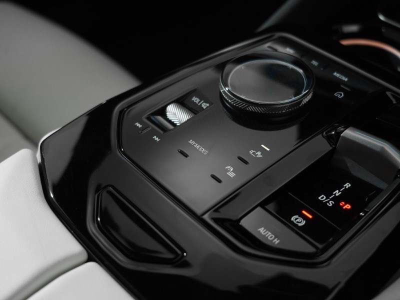 2024 (74) BMW 5 SERIES 530e M Sport Pro 4dr Auto 4518798