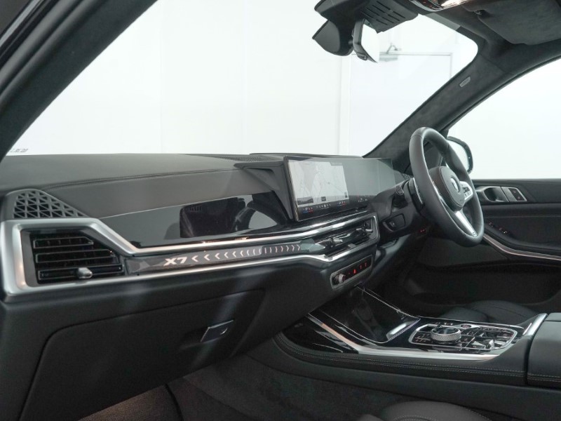 2025 (75) BMW X7 xDrive40d MHT M Sport 5dr Step Auto 4580856