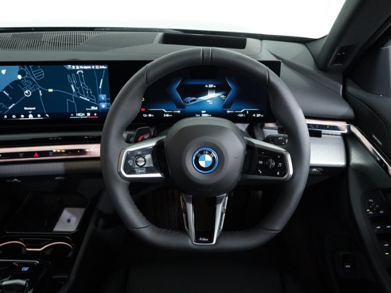 2025 (75) BMW I5 250kW eDrive40 M Sport 84kWh 4dr Auto 4928145
