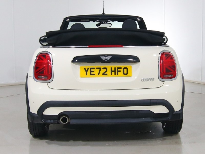 2022 (72) MINI CONVERTIBLE 1.5 Cooper Classic 2dr Auto 4562092