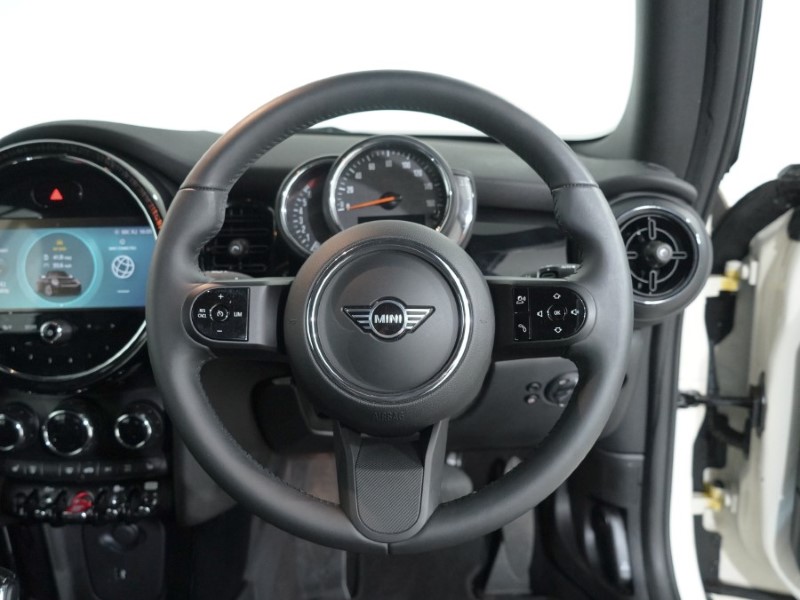 2022 (72) MINI CONVERTIBLE 1.5 Cooper Classic 2dr Auto 4562059