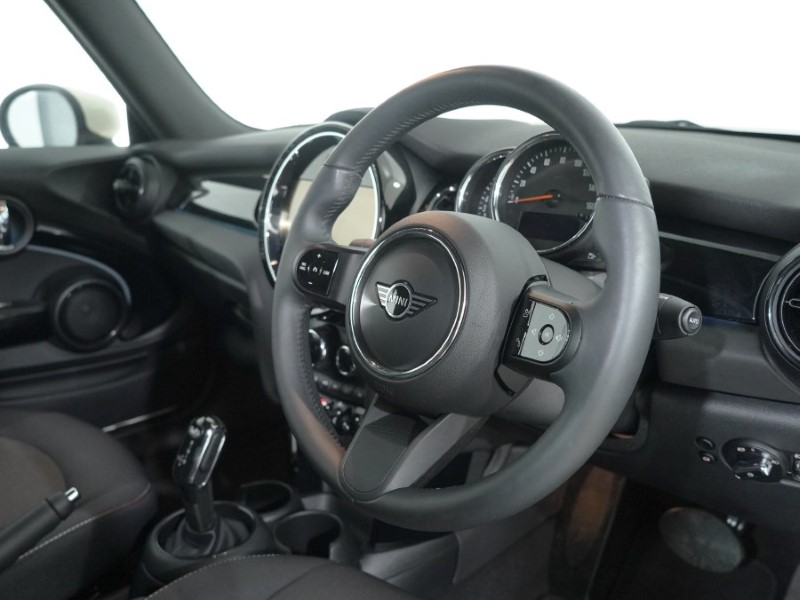 2022 (72) MINI CONVERTIBLE 1.5 Cooper Classic 2dr Auto 4562054