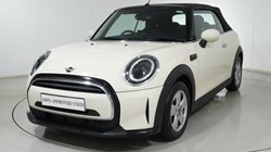 2022 (72) MINI CONVERTIBLE 1.5 Cooper Classic 2dr Auto 4562068
