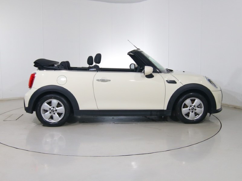 2022 (72) MINI CONVERTIBLE 1.5 Cooper Classic 2dr Auto 4562094