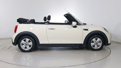 2022 (72) MINI CONVERTIBLE 1.5 Cooper Classic 2dr Auto 4562094