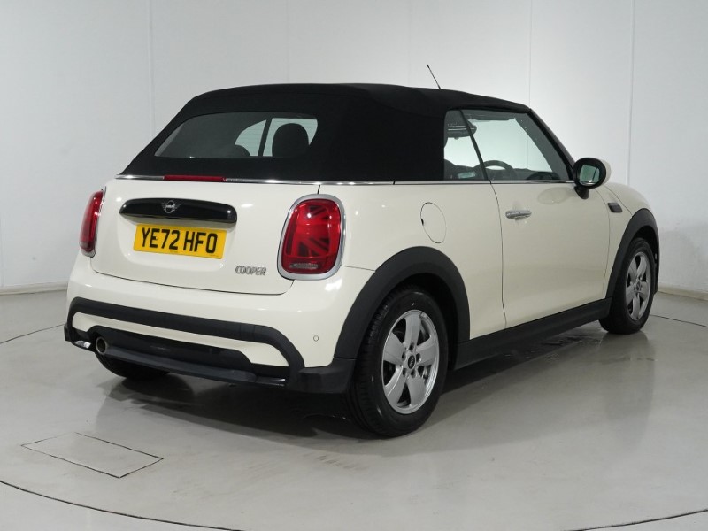 2022 (72) MINI CONVERTIBLE 1.5 Cooper Classic 2dr Auto 4562071