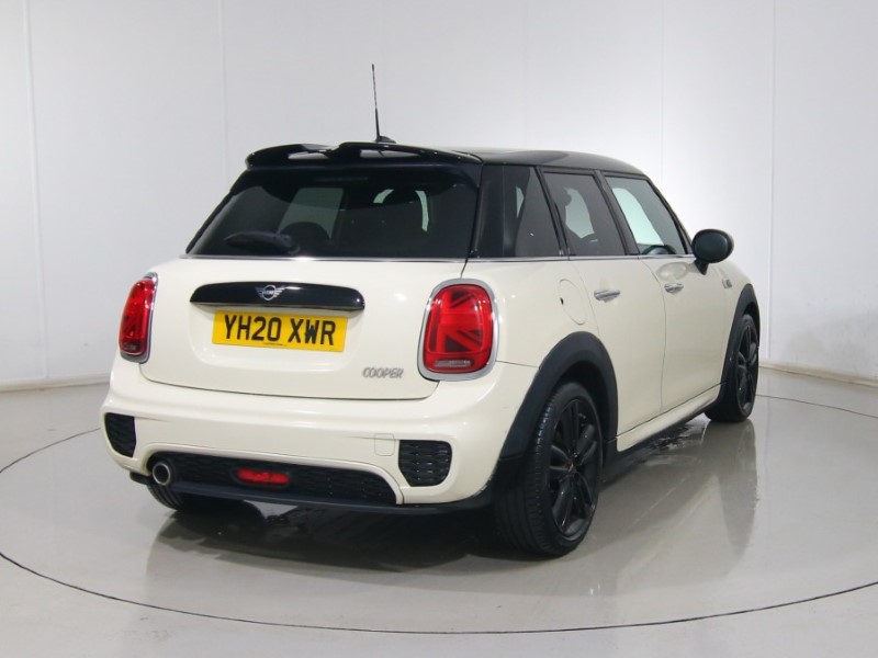 2020 (20) MINI HATCHBACK 1.5 Cooper Sport II 5dr Auto 4565467