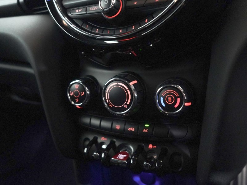 2020 (20) MINI HATCHBACK 1.5 Cooper Sport II 5dr Auto 4565455