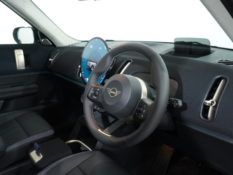 2025 (75) MINI COUNTRYMAN 150kW E Classic 66kWh 5dr Auto 5017249