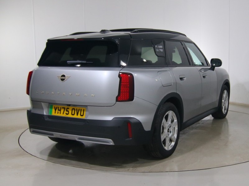 2025 (75) MINI COUNTRYMAN 150kW E Classic 66kWh 5dr Auto 5017263