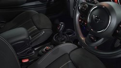 2019 (19) MINI HATCHBACK 2.0 Cooper S Sport II 3dr Auto 4629903