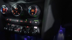 2019 (19) MINI HATCHBACK 2.0 Cooper S Sport II 3dr Auto 4629923