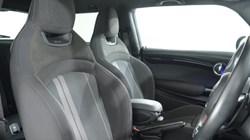 2019 (19) MINI HATCHBACK 2.0 Cooper S Sport II 3dr Auto 4629935