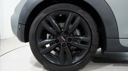 2019 (19) MINI HATCHBACK 2.0 Cooper S Sport II 3dr Auto 4629913