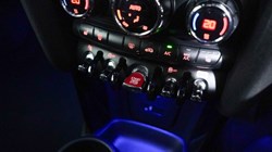 2019 (19) MINI HATCHBACK 2.0 Cooper S Sport II 3dr Auto 4629921