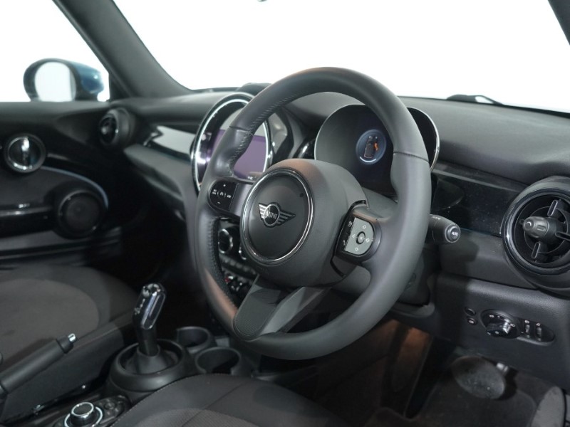 2022 (71) MINI CONVERTIBLE 1.5 Cooper Classic 2dr Auto 4610921