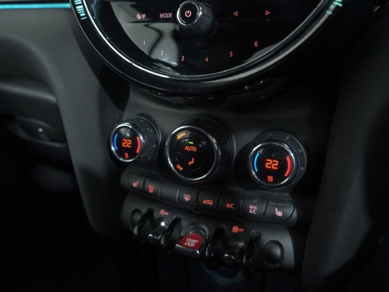 2022 (71) MINI CONVERTIBLE 1.5 Cooper Classic 2dr Auto 4610937