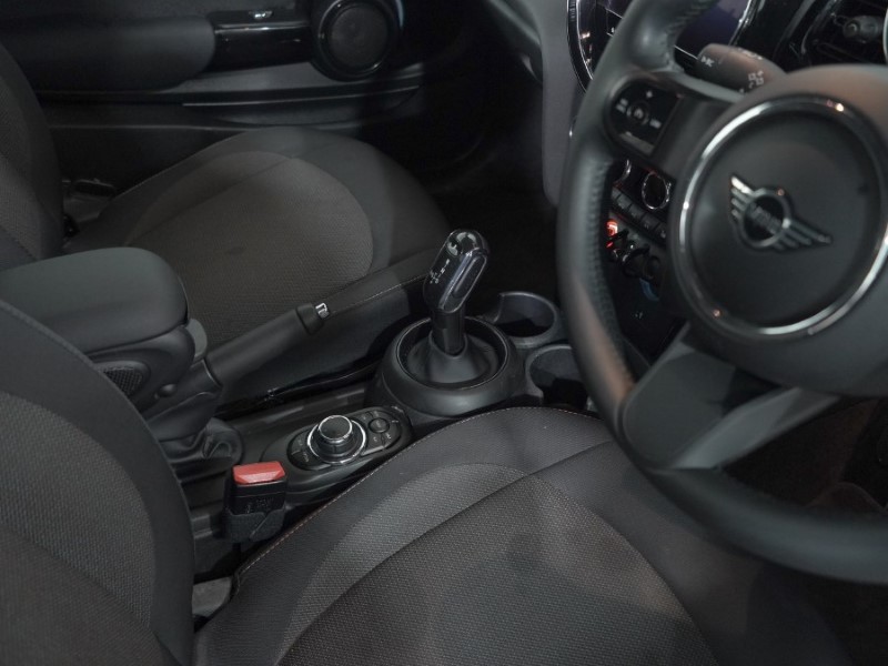 2022 (71) MINI CONVERTIBLE 1.5 Cooper Classic 2dr Auto 4610922