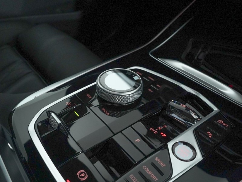 2025 (75) BMW X7 xDrive40i MHT M Sport 5dr Step Auto 4773110