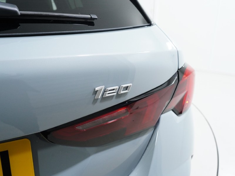 2025 (75) BMW 1 SERIES 120 M Sport 5dr Step Auto 4856625