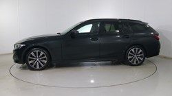 2025 (25) BMW 3 SERIES 320i Sport 5dr Step Auto 4672000