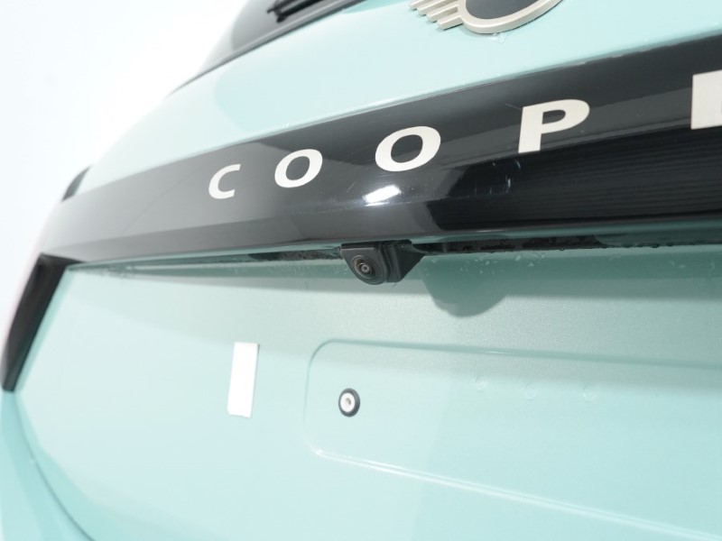 2025 (25) MINI COOPER 2.0 S Exclusive 3dr Auto 4685944