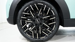 2025 (25) MINI COOPER 2.0 S Exclusive 3dr Auto 4685946