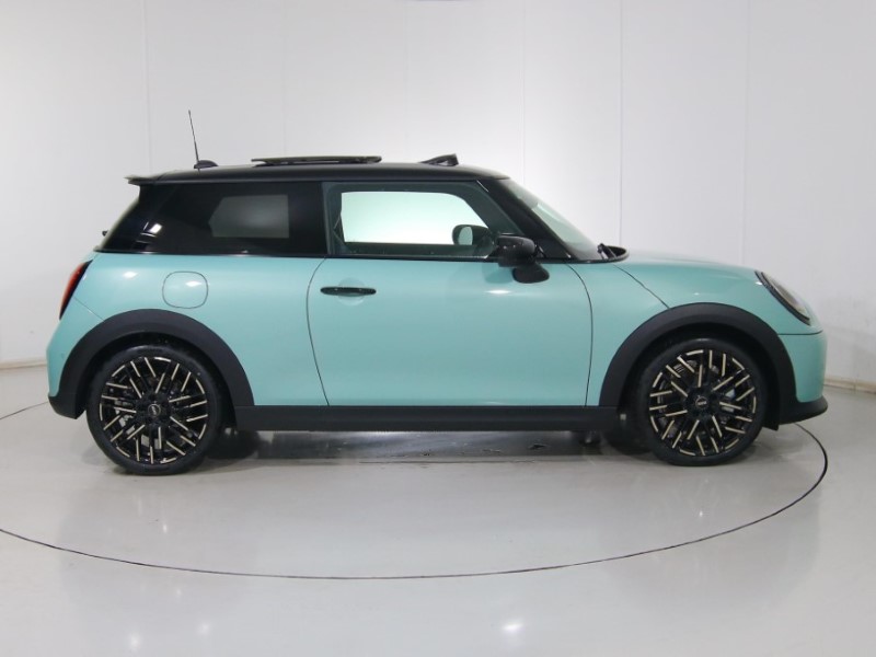 2025 (25) MINI COOPER 2.0 S Exclusive 3dr Auto 4685942