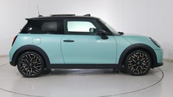 2025 (25) MINI COOPER 2.0 S Exclusive 3dr Auto 4685942