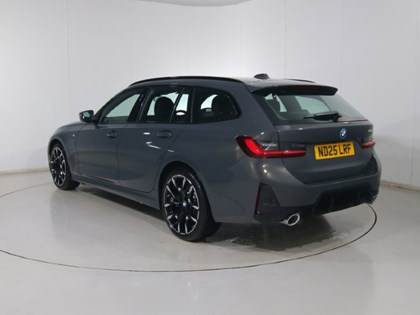 2025 (25) BMW 3 SERIES 330e 22.3 kWh M Sport 5dr Step Auto