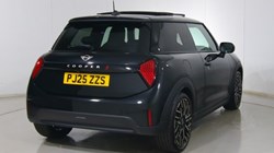 2025 (25) MINI COOPER 2.0 S Exclusive 3dr Auto 4699351