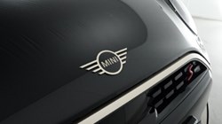 2025 (25) MINI COOPER 2.0 S Exclusive 3dr Auto 4699317