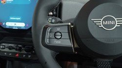 2025 (25) MINI COOPER 2.0 C Exclusive 2dr Auto 4699379