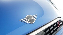 2025 (25) MINI COOPER 2.0 S Exclusive 3dr Auto 4699427