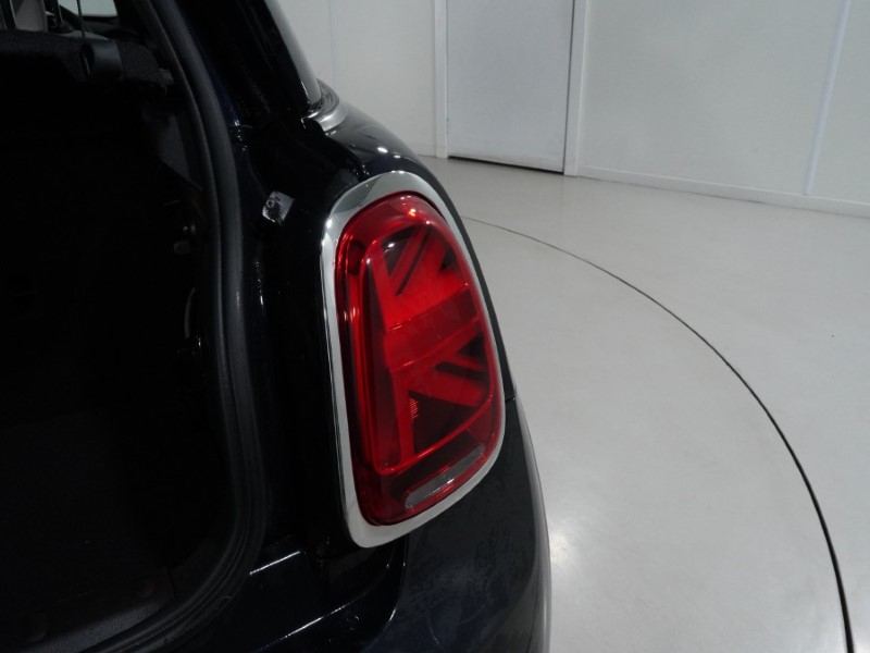 2023 (23) MINI HATCHBACK 1.5 Cooper Exclusive 3dr 4711752