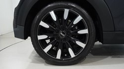 2023 (23) MINI HATCHBACK 1.5 Cooper Exclusive 3dr 4711753