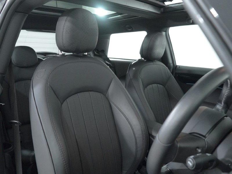 2022 (72) MINI HATCHBACK 1.5 Cooper Exclusive 3dr Auto 4711208