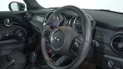 2022 (72) MINI HATCHBACK 1.5 Cooper Exclusive 3dr Auto 4711200