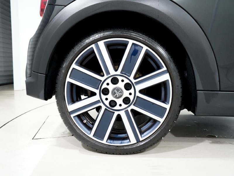 2022 (72) MINI HATCHBACK 1.5 Cooper Exclusive 3dr Auto 4711197