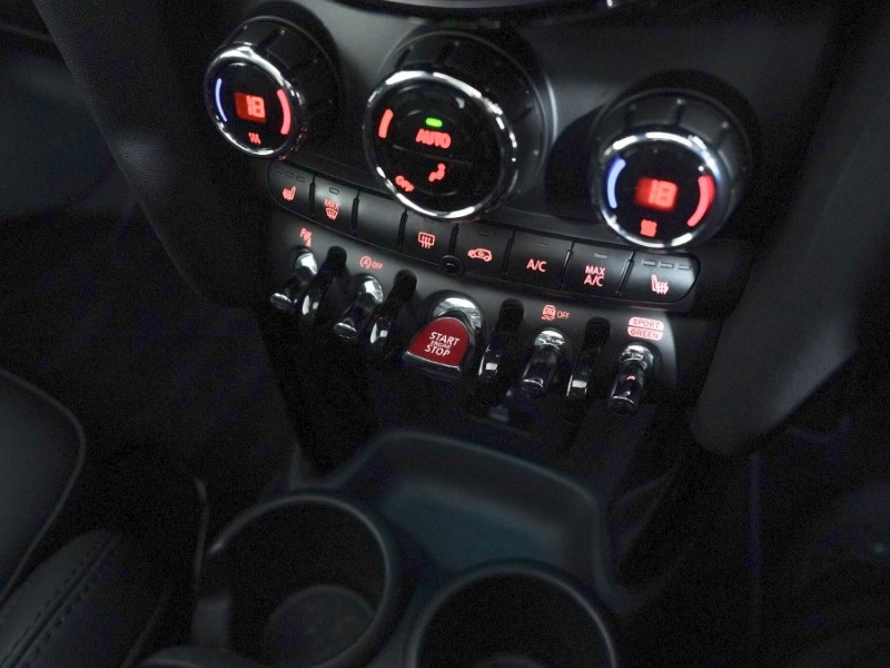 2022 (72) MINI HATCHBACK 1.5 Cooper Exclusive 3dr Auto 4711228