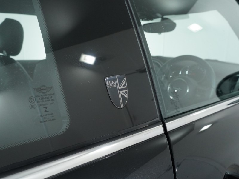 2022 (72) MINI HATCHBACK 1.5 Cooper Exclusive 3dr Auto 4711198