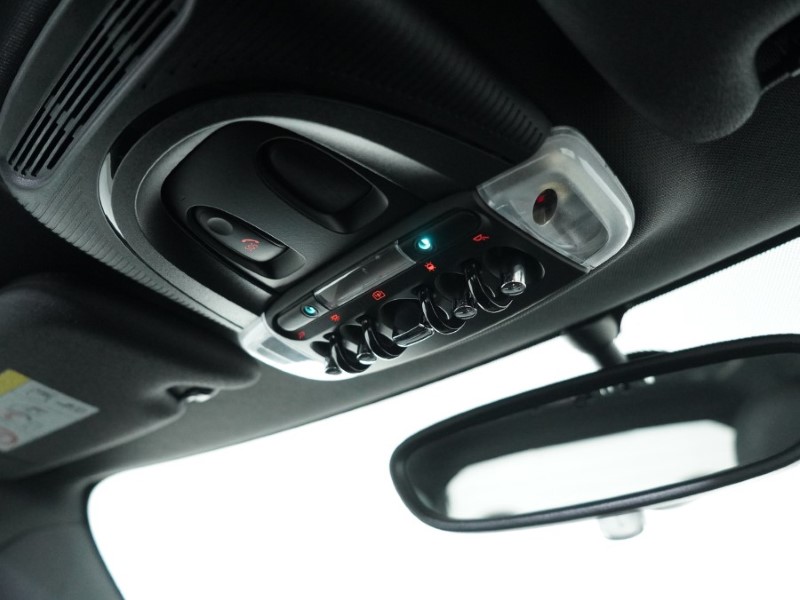 2022 (72) MINI HATCHBACK 1.5 Cooper Exclusive 3dr Auto 4711219