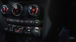 2022 (72) MINI HATCHBACK 1.5 Cooper Exclusive 3dr Auto 4711229