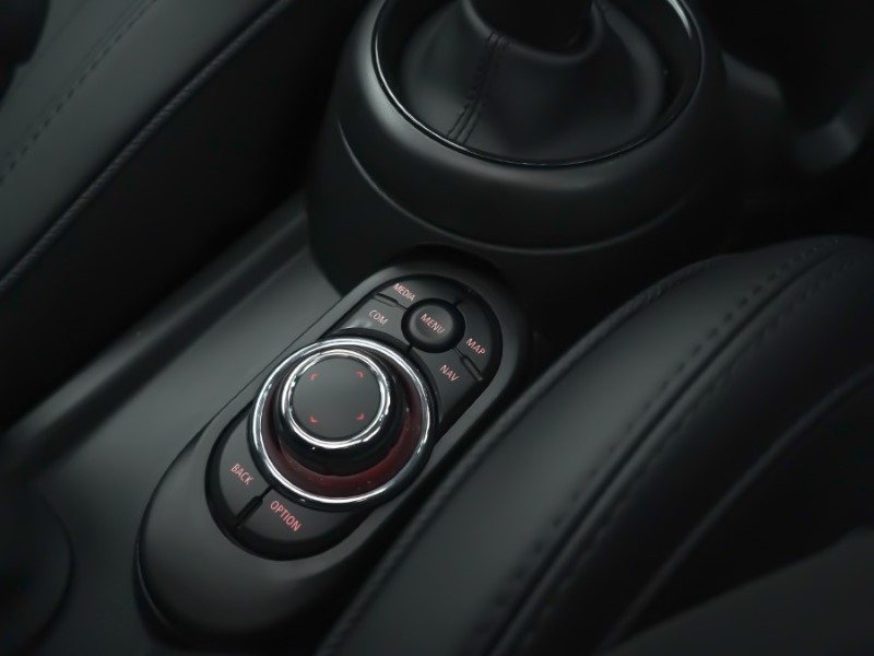 2022 (72) MINI HATCHBACK 1.5 Cooper Exclusive 3dr Auto 4711235