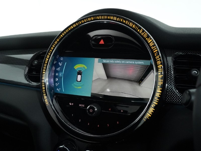 2022 (72) MINI HATCHBACK 1.5 Cooper Exclusive 3dr Auto 4711237