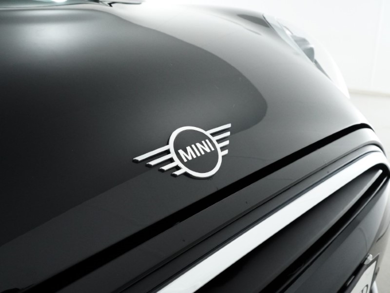 2022 (72) MINI HATCHBACK 1.5 Cooper Exclusive 3dr Auto 4711211