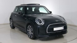 2022 (72) MINI HATCHBACK 1.5 Cooper Exclusive 3dr Auto 4712083