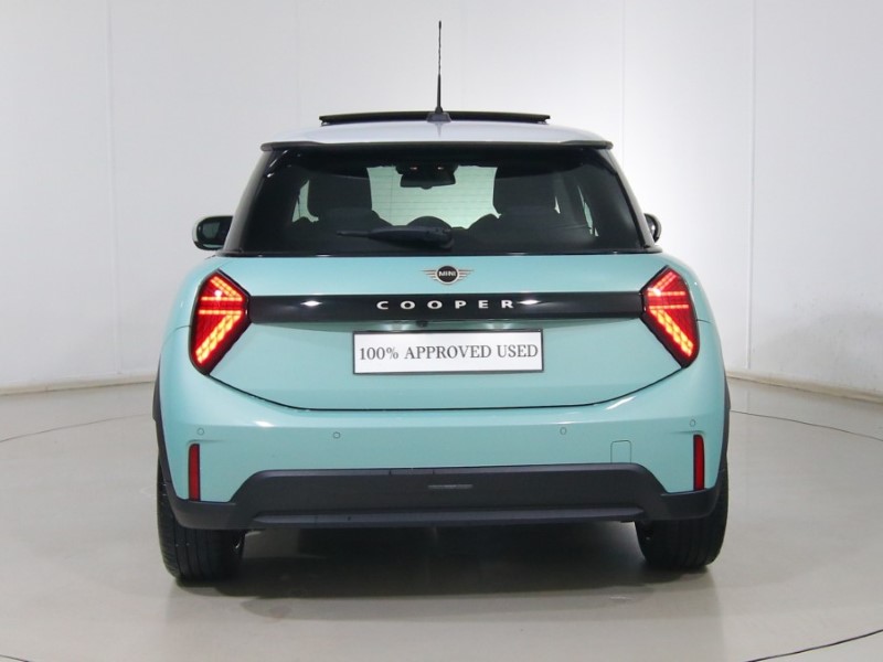 2024 (24) MINI COOPER 1.5 C Classic 3dr Auto 4709013